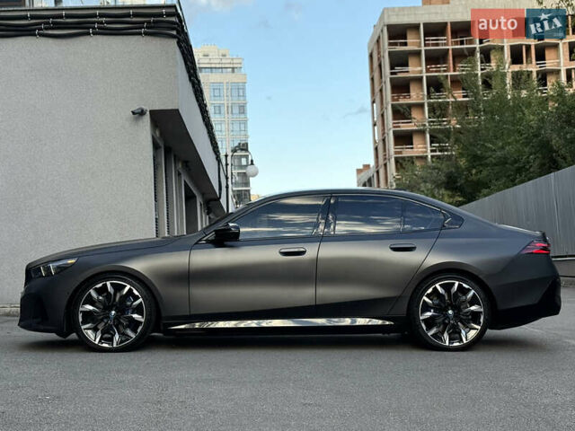Серый БМВ i5, объемом двигателя 0 л и пробегом 29 тыс. км за 75000 $, фото 22 на Automoto.ua