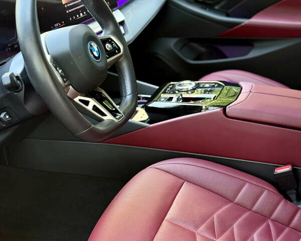 Серый БМВ i5, объемом двигателя 0 л и пробегом 15 тыс. км за 59500 $, фото 26 на Automoto.ua