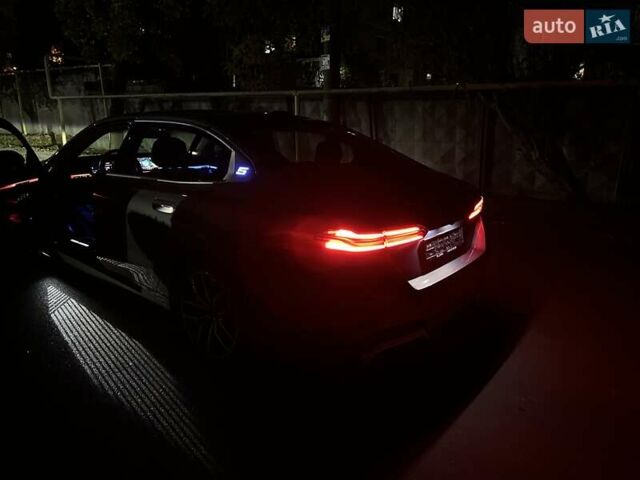 Сірий БМВ i5, об'ємом двигуна 0 л та пробігом 16 тис. км за 48500 $, фото 68 на Automoto.ua