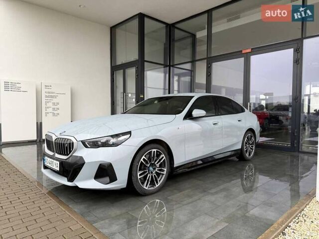 Сірий БМВ i5, об'ємом двигуна 0 л та пробігом 18 тис. км за 54900 $, фото 3 на Automoto.ua