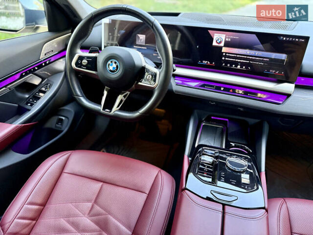 Серый БМВ i5, объемом двигателя 0 л и пробегом 15 тыс. км за 59500 $, фото 19 на Automoto.ua