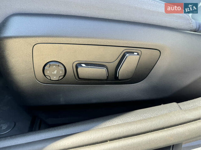 Серый БМВ i5, объемом двигателя 0 л и пробегом 5 тыс. км за 59000 $, фото 14 на Automoto.ua