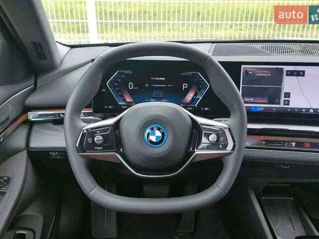 Серый БМВ i5, объемом двигателя 0 л и пробегом 13 тыс. км за 39900 $, фото 6 на Automoto.ua