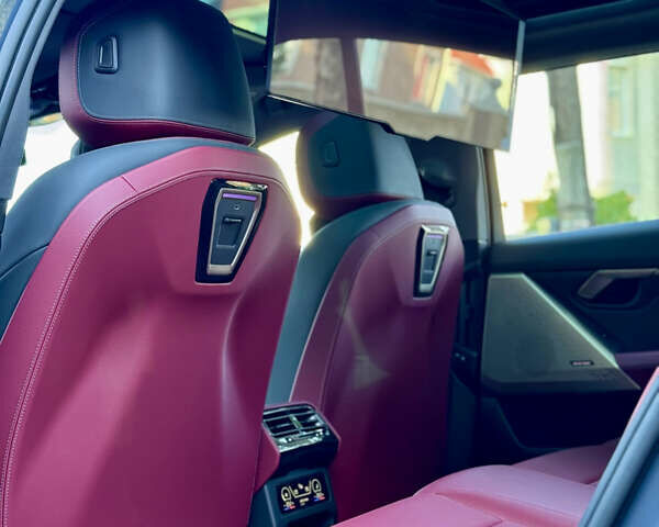 Серый БМВ i5, объемом двигателя 0 л и пробегом 15 тыс. км за 59500 $, фото 32 на Automoto.ua