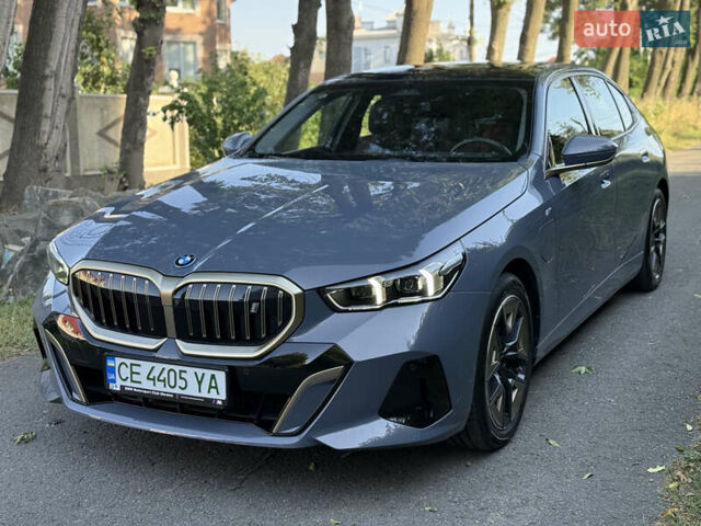 Серый БМВ i5, объемом двигателя 0 л и пробегом 15 тыс. км за 59500 $, фото 3 на Automoto.ua
