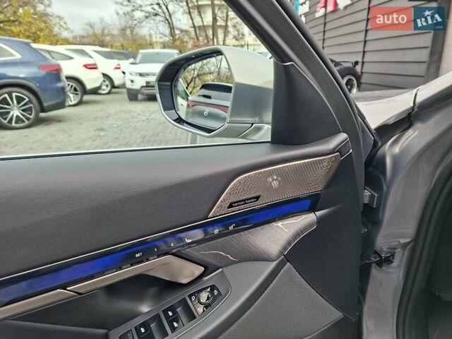 Серый БМВ i5, объемом двигателя 0 л и пробегом 5 тыс. км за 54900 $, фото 9 на Automoto.ua
