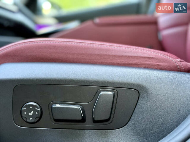 Серый БМВ i5, объемом двигателя 0 л и пробегом 15 тыс. км за 59500 $, фото 25 на Automoto.ua