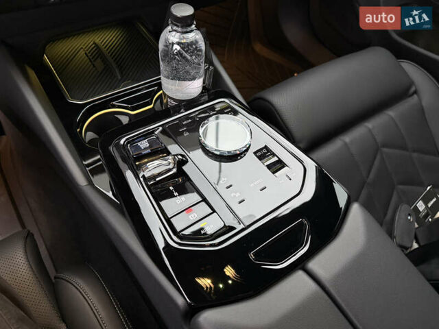 Сірий БМВ i5, об'ємом двигуна 0 л та пробігом 22 тис. км за 64000 $, фото 13 на Automoto.ua