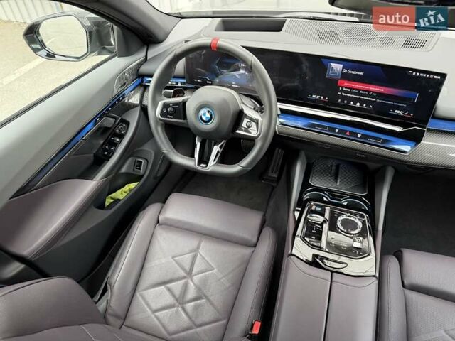 Серый БМВ i5, объемом двигателя 0 л и пробегом 5 тыс. км за 98929 $, фото 16 на Automoto.ua