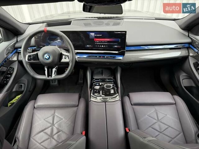 Серый БМВ i5, объемом двигателя 0 л и пробегом 5 тыс. км за 98929 $, фото 15 на Automoto.ua