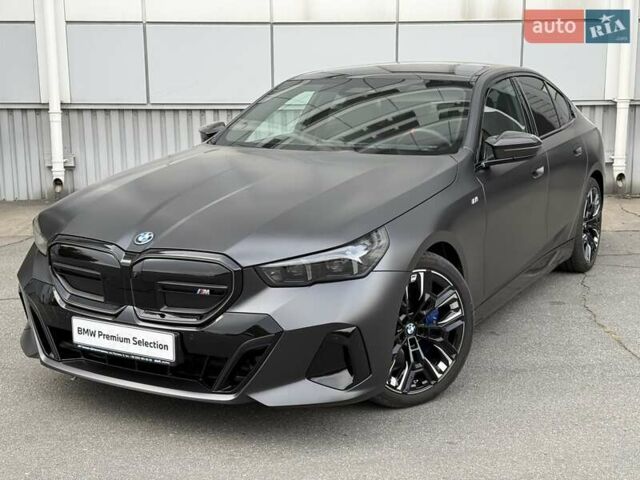 Серый БМВ i5, объемом двигателя 0 л и пробегом 5 тыс. км за 98929 $, фото 2 на Automoto.ua