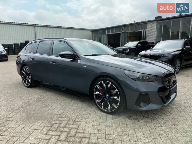 Сірий БМВ i5, об'ємом двигуна 0 л та пробігом 11 тис. км за 79473 $, фото 1 на Automoto.ua