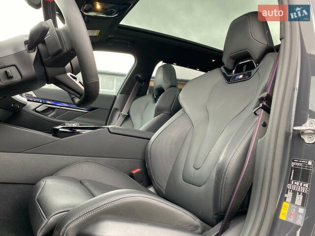 Сірий БМВ i5, об'ємом двигуна 0 л та пробігом 11 тис. км за 79473 $, фото 4 на Automoto.ua