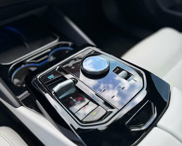 Синій БМВ i5, об'ємом двигуна 0 л та пробігом 17 тис. км за 63800 $, фото 12 на Automoto.ua