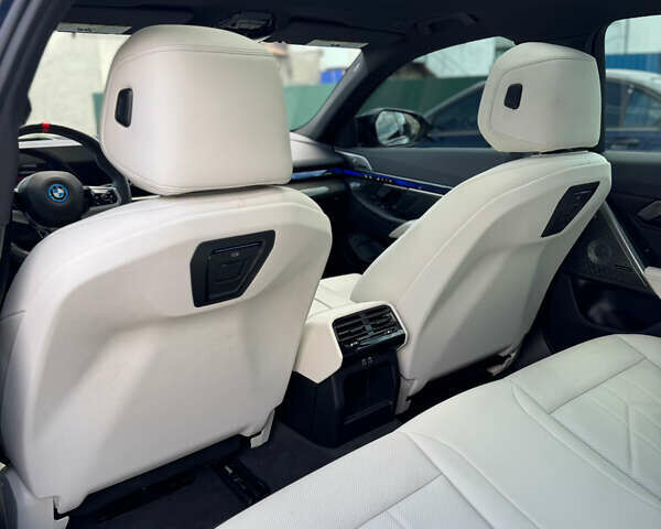 Синій БМВ i5, об'ємом двигуна 0 л та пробігом 17 тис. км за 63800 $, фото 19 на Automoto.ua