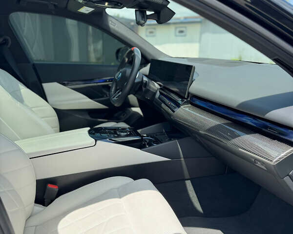 Синій БМВ i5, об'ємом двигуна 0 л та пробігом 17 тис. км за 63800 $, фото 17 на Automoto.ua