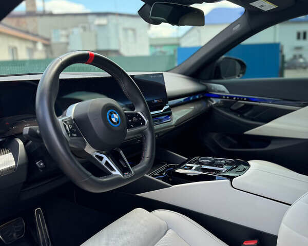 Синій БМВ i5, об'ємом двигуна 0 л та пробігом 17 тис. км за 63800 $, фото 9 на Automoto.ua