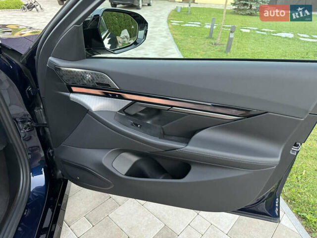 Синій БМВ i5, об'ємом двигуна 0 л та пробігом 15 тис. км за 72000 $, фото 28 на Automoto.ua