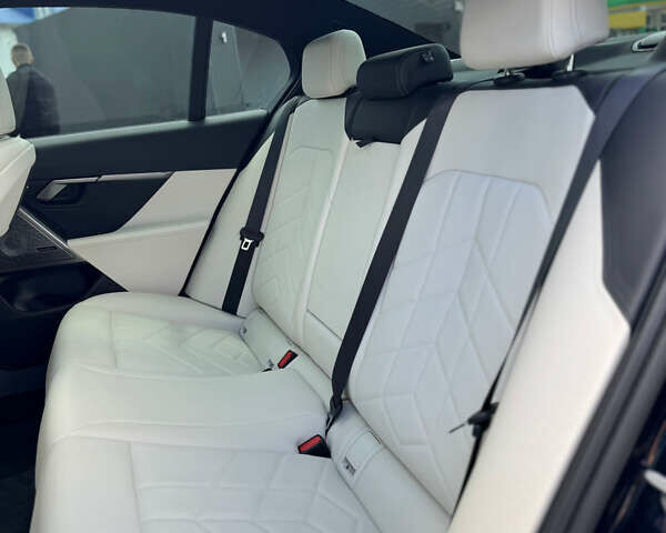 Синій БМВ i5, об'ємом двигуна 0 л та пробігом 17 тис. км за 63800 $, фото 14 на Automoto.ua