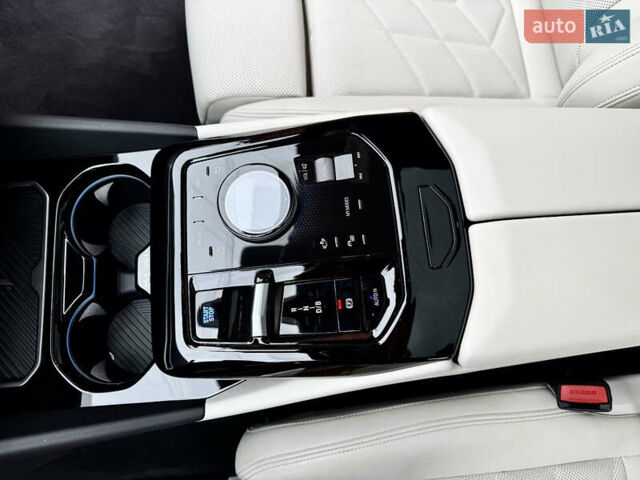 Синий БМВ i5, объемом двигателя 0 л и пробегом 4 тыс. км за 56500 $, фото 32 на Automoto.ua