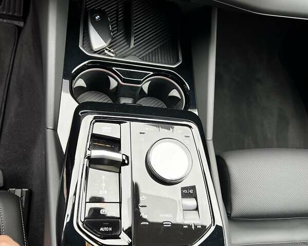 Синій БМВ i5, об'ємом двигуна 0 л та пробігом 23 тис. км за 48900 $, фото 21 на Automoto.ua