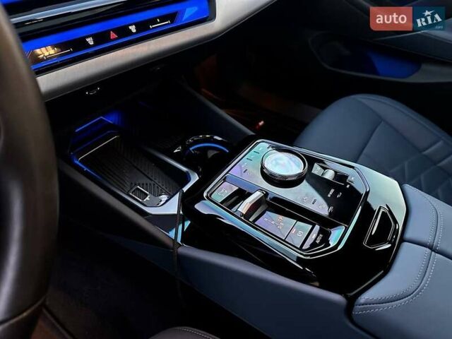 Синій БМВ i5, об'ємом двигуна 0 л та пробігом 4 тис. км за 48999 $, фото 23 на Automoto.ua