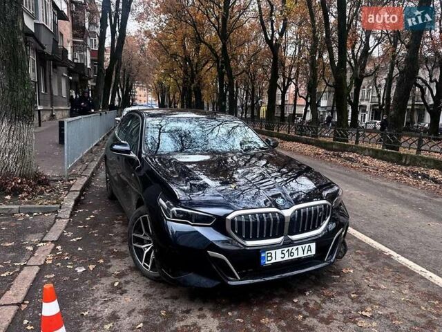 Синій БМВ i5, об'ємом двигуна 0 л та пробігом 4 тис. км за 48999 $, фото 2 на Automoto.ua