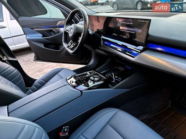 Синій БМВ i5, об'ємом двигуна 0 л та пробігом 4 тис. км за 48999 $, фото 19 на Automoto.ua