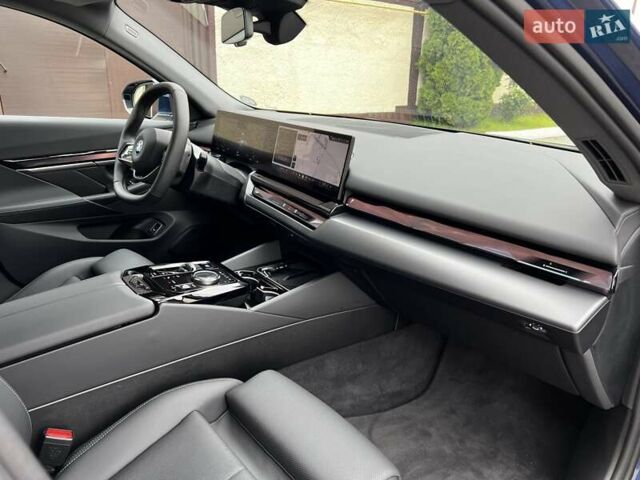 Синій БМВ i5, об'ємом двигуна 0 л та пробігом 23 тис. км за 48900 $, фото 12 на Automoto.ua