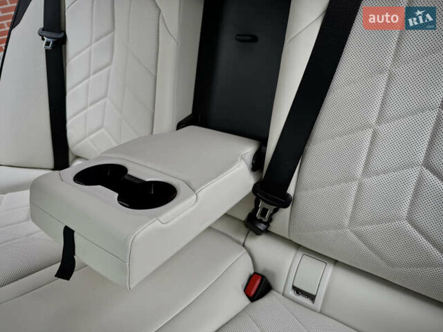 Синий БМВ i5, объемом двигателя 0 л и пробегом 4 тыс. км за 56500 $, фото 42 на Automoto.ua