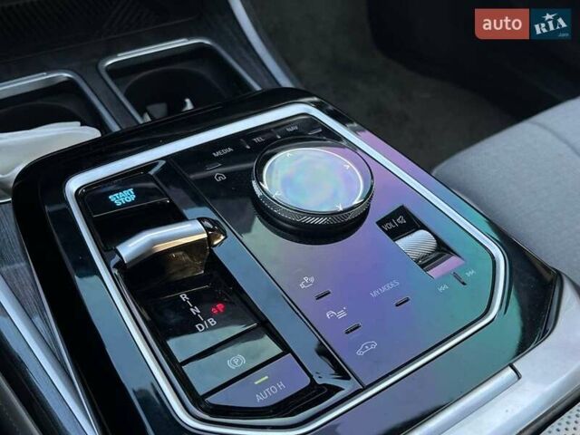 Білий БМВ i7, об'ємом двигуна 0 л та пробігом 41 тис. км за 87890 $, фото 50 на Automoto.ua
