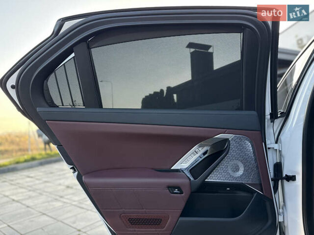 Білий БМВ i7, об'ємом двигуна 0 л та пробігом 42 тис. км за 86900 $, фото 61 на Automoto.ua