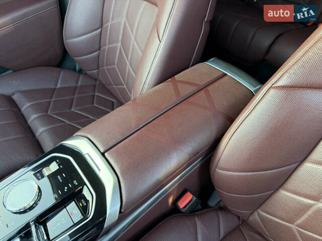 Білий БМВ i7, об'ємом двигуна 0 л та пробігом 42 тис. км за 86900 $, фото 41 на Automoto.ua