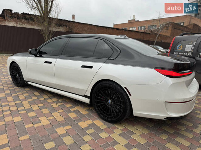 Белый БМВ i7, объемом двигателя 0 л и пробегом 9 тыс. км за 85000 $, фото 13 на Automoto.ua
