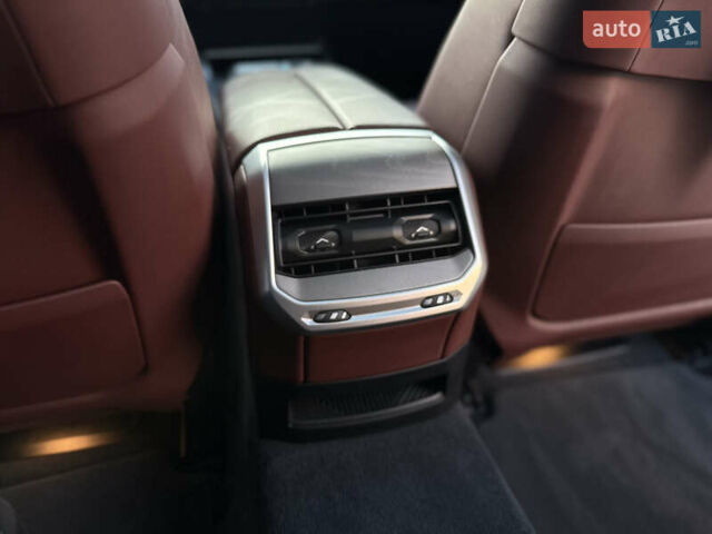 Білий БМВ i7, об'ємом двигуна 0 л та пробігом 42 тис. км за 86900 $, фото 70 на Automoto.ua