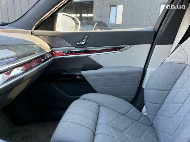 Білий БМВ i7, об'ємом двигуна 0 л та пробігом 41 тис. км за 87890 $, фото 35 на Automoto.ua