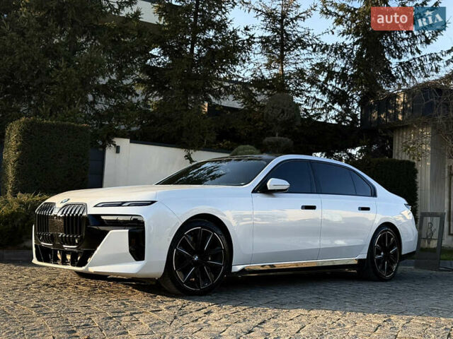 Білий БМВ i7, об'ємом двигуна 0 л та пробігом 42 тис. км за 86900 $, фото 4 на Automoto.ua