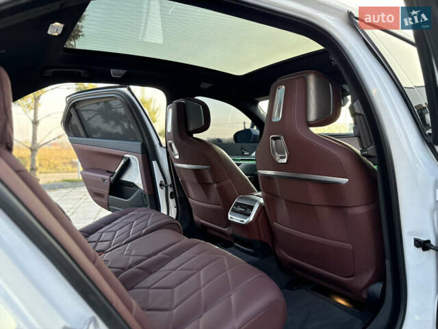 Білий БМВ i7, об'ємом двигуна 0 л та пробігом 42 тис. км за 86900 $, фото 77 на Automoto.ua