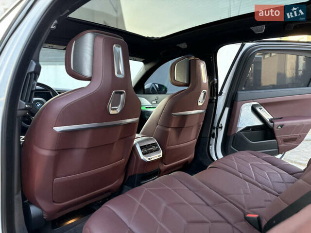 Білий БМВ i7, об'ємом двигуна 0 л та пробігом 42 тис. км за 86900 $, фото 64 на Automoto.ua
