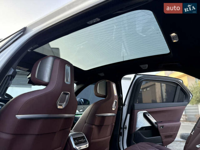 Білий БМВ i7, об'ємом двигуна 0 л та пробігом 42 тис. км за 86900 $, фото 65 на Automoto.ua