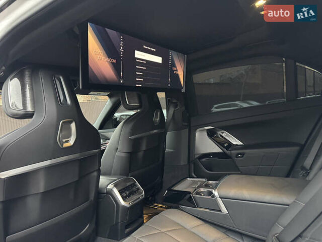 Белый БМВ i7, объемом двигателя 0 л и пробегом 9 тыс. км за 85000 $, фото 29 на Automoto.ua
