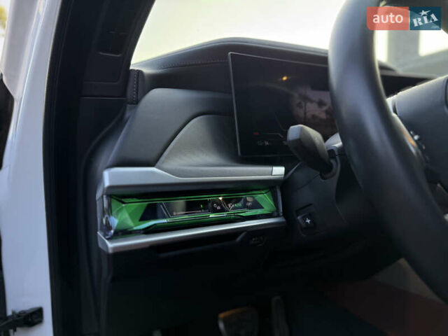 Білий БМВ i7, об'ємом двигуна 0 л та пробігом 42 тис. км за 86900 $, фото 37 на Automoto.ua