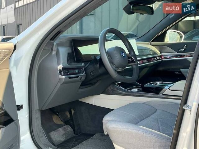 Білий БМВ i7, об'ємом двигуна 0 л та пробігом 41 тис. км за 87890 $, фото 3 на Automoto.ua