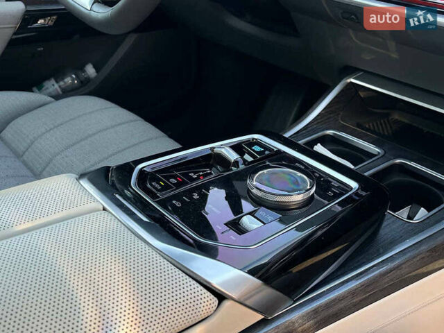 Білий БМВ i7, об'ємом двигуна 0 л та пробігом 41 тис. км за 87890 $, фото 23 на Automoto.ua