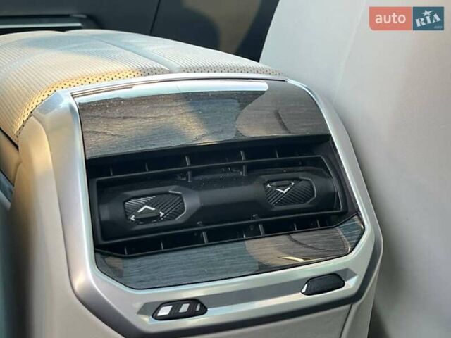 Білий БМВ i7, об'ємом двигуна 0 л та пробігом 41 тис. км за 87890 $, фото 40 на Automoto.ua