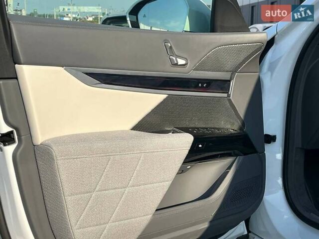 Білий БМВ i7, об'ємом двигуна 0 л та пробігом 41 тис. км за 87890 $, фото 6 на Automoto.ua