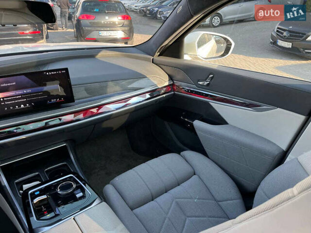Білий БМВ i7, об'ємом двигуна 0 л та пробігом 41 тис. км за 87890 $, фото 38 на Automoto.ua