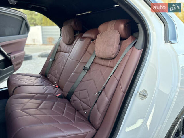 Білий БМВ i7, об'ємом двигуна 0 л та пробігом 42 тис. км за 86900 $, фото 66 на Automoto.ua