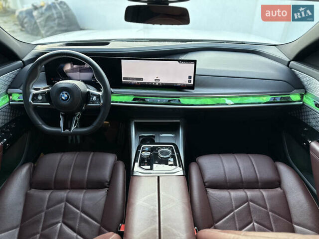 Білий БМВ i7, об'ємом двигуна 0 л та пробігом 42 тис. км за 86900 $, фото 71 на Automoto.ua