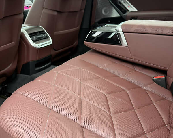 Білий БМВ i7, об'ємом двигуна 0 л та пробігом 12 тис. км за 95500 $, фото 29 на Automoto.ua